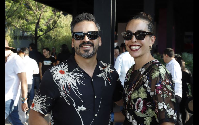 Cesar Gómez y Andrea PelayoCarolina Solís, Clarissa Valenzuela y María José Rodríguez