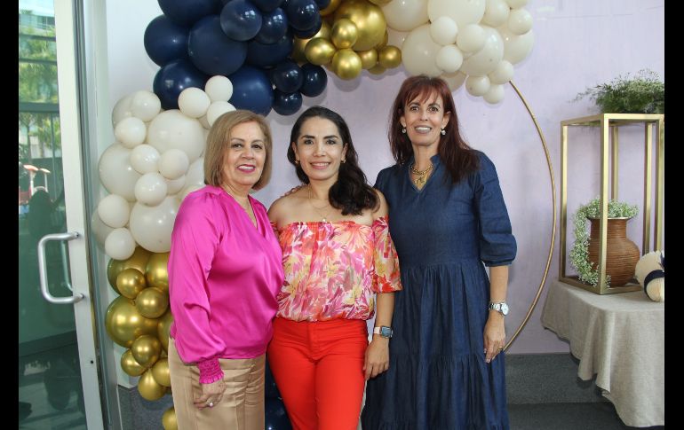 Finita Beltrán, Amelia Valencia y Mónica Torres. GENTE BIEN JALISCO/ Esmeralda Escamilla