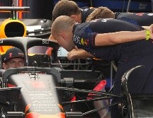 Al neerlandés le siguieron Carlos Sainz de Ferrari y Lando Norris de McLaren, ambos pilotos con una motivación extra, luego de haber conseguido podio en Singapur. EFE / F. Robichon