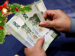 Los trabajadores del sector privado tienen derecho a recibir el pago del aguinaldo cada año, antes del 20 de diciembre. EFE / ARCHIVO