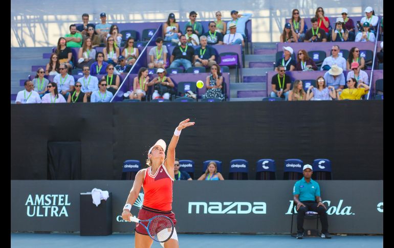 Dos sets, que ganó por parciales de 7-5 y 6-3, le bastaron a Caroline para vencer a  Sofia Kenin y conseguir su pase a la final del certamen en Guadalajara. EL INFORMADOR / A. Navarro