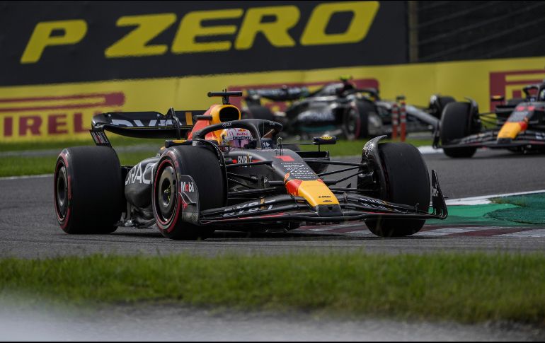 Verstappen logró la posición de privilegio al recorrer la pista de Suzuka en 1:28.877. EFE/F. Robichon