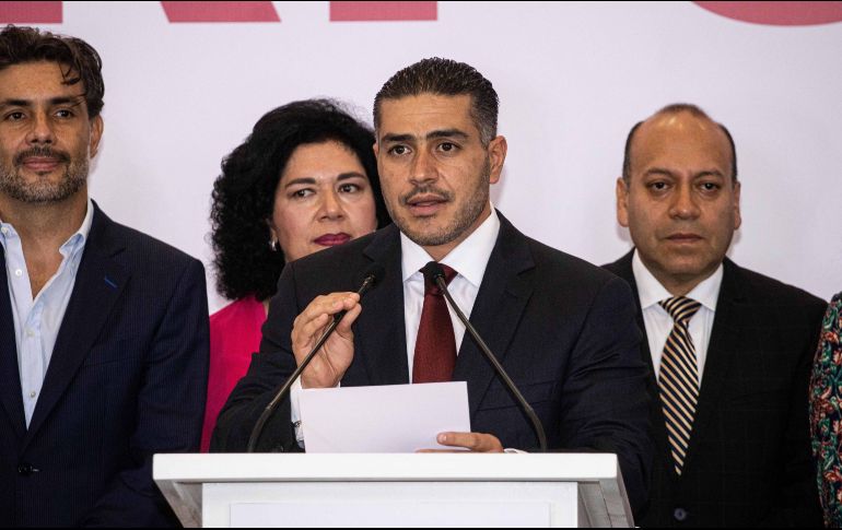 Ayer, Omar García Harfuch sostuvo una reunión privada con legisladores de Morena, en la que reafirmó el compromiso de trabajar en unidad para dar continuidad al proyecto de la 4T en la capital del país. SUN / ARCHIVO