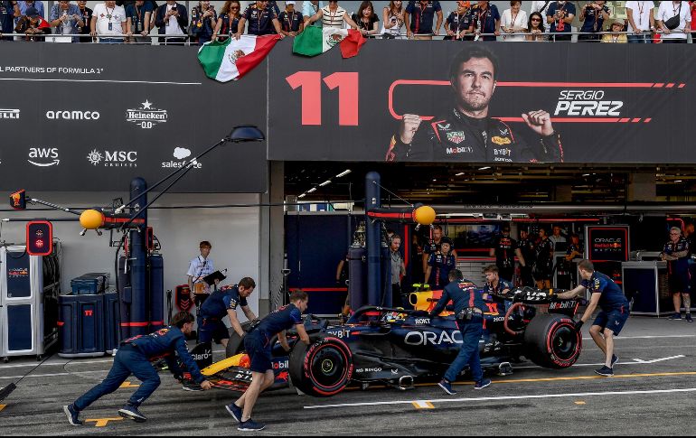 Checo Pérez no tuvo un buen día, pero Red Bull obtuvo el campeonato de constructores. EFE/T. Kitamura