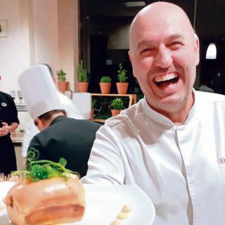 Un abrazo de sabores en la mesa