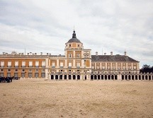 Fachada de Aranjuez. Con la llegada del otoño el entorno se  pinta de colores dorados. ESPECIAL