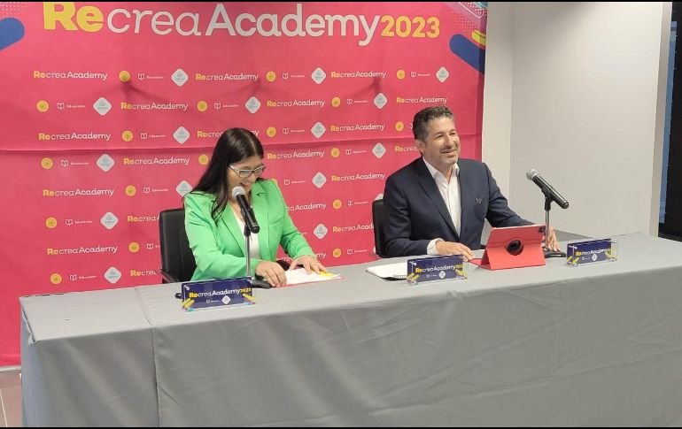 Sobre si hay reclamos o cuestionamientos por el contenido de los libros, el funcionario estatal comentó que han establecido mesas de trabajo para apoyar a los docentes en contenidos. EL INFORMADOR / M. Hernández