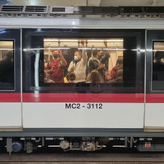 ¿Cómo llegar al Palenque de las Fiestas de Octubre en tren ligero?