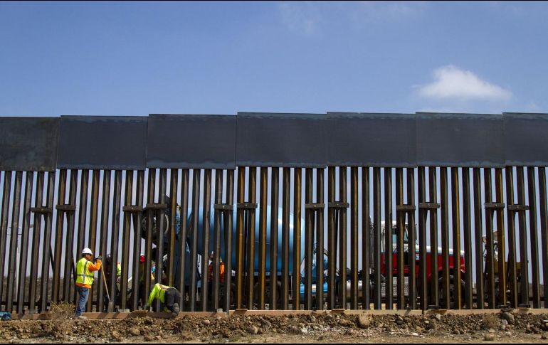Desde hace unas semanas el cruce de migrantes que brincan el muro incrementó nuevamente. EL INFORMADOR/RCHIVO