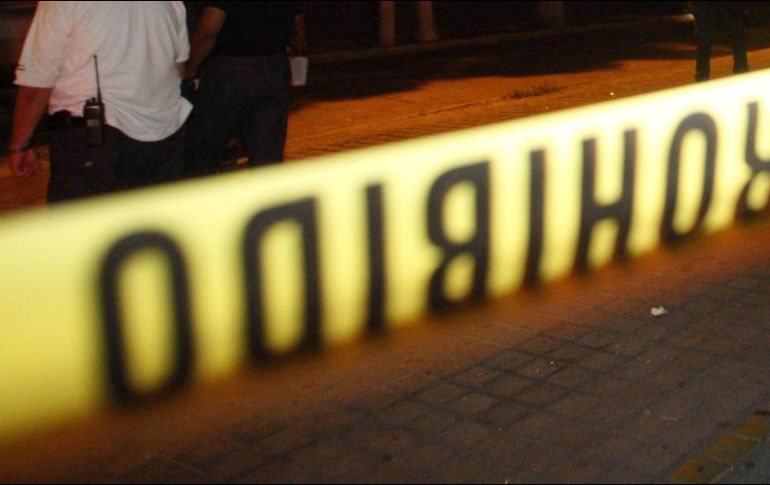 Personal de servicios médicos corroboró el deceso a causa de un severo traumatismo de cráneo ocasionado por el accidente. EL INFORMADOR / ARCHIVO