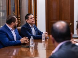 Ávila Barrientos (der) se desempeñaba como Encargado de Despacho de la Comisión de Búsqueda de Personas Desaparecidas tras la salida de Francelia Hernández en junio de 2022. ESPECIAL