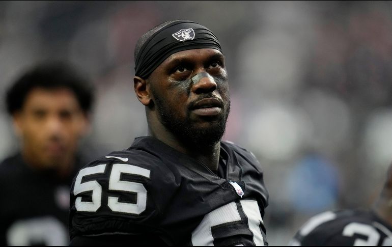 En el 2022,  Chandler Jones firmó un contrato de tres años con los Raiders. AP/J. Locher
