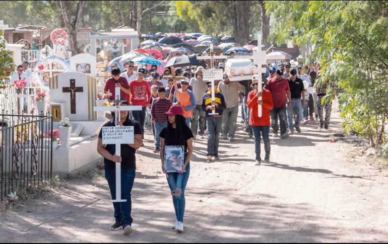 En Zacatecas se dio el último adiós a los seis muchachos que fueron privados de la libertad por un grupo armado y encontrados sin vida. SUN/D. Valde