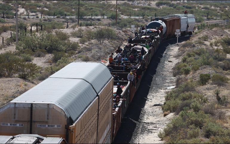 López Obrador reconoció que los migrantes pasan por México con muchos riesgos y violaciones a sus derechos humanos. EFE / L. Torres