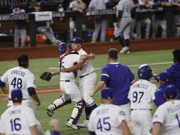 Los Ángeles Dodgers cuentan con Austin Barnes y Víctor González. ARCHIVO. EFE