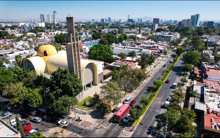 En entrevista el edil zapopano dijo que desde que era Jefe de Gabinete inició la obra y hablaron con los dueños y vecinos para dejarles esa cerrada y una jardinera que usan los colonos. EL INFORMADOR/ ARCHIVO