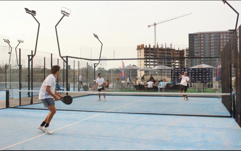 Los espacios públicos y privados para la práctica del pádel en la Zona Metropolitana de Guadalajara crecen día con día. ESPECIAL/ Gobierno de Zapopan
