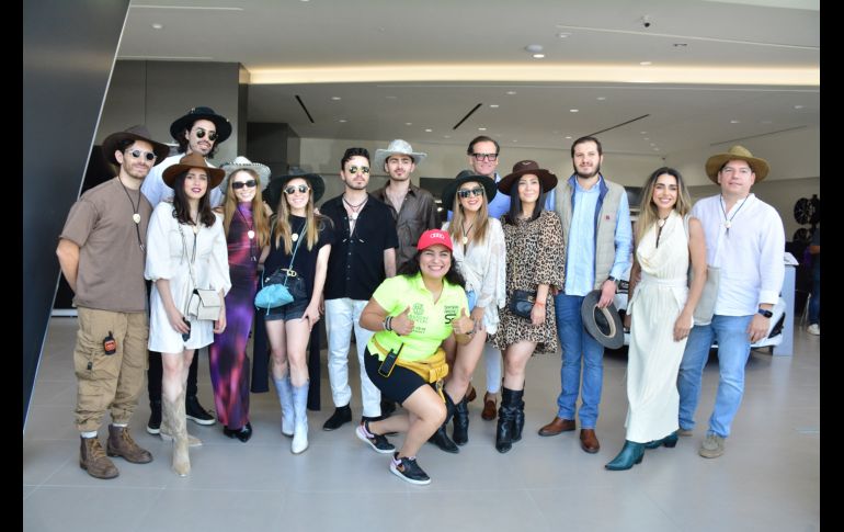 Lalo Gilling, Francisco Barcena, Ale Munguía, Andrea Herlom, Marisa Hernández, Álvaro Bayardo, Cristina Robles, Oscar Navaja, Karla Briseño, Diego Javelly, Ilse Jiménez, Guillermo Rodríguez y Samira Rached. GENTE BIEN JALISCO/ Jorge Soltero