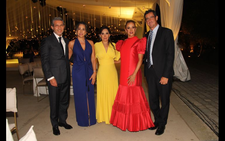 Miguel Nieto, Claudia Ceballos, Liliana Ruiz Padilla, Karla Benítez y Fernando Cabrera. GENTE BIEN JALISCO/ Esmeralda Escamilla