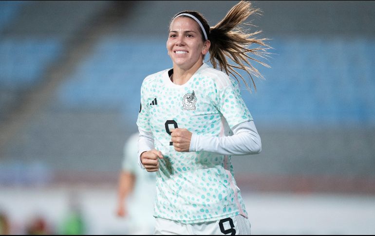Tras su doblete ante Mazatlán, Alicia saborea su gol número cien vestida como rojiblanca. Imago7/Archivo