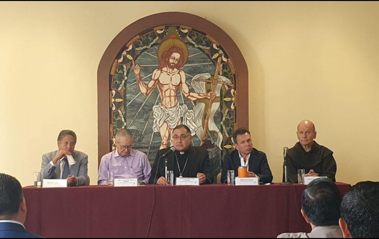 En rueda de prensa, el alcalde de Guadalajara, Pablo Lemus Navarro, indicó que se siente gustoso de sumar nueve ediciones continuos participando en la realización de la Romería. EL INFORMADOR / R. Bobadilla