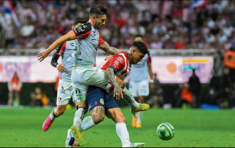 En el último Clásico las Chivas se llevaron la victoria ante Atlas y el pase a semifinales, ahora la situación es distinta para ambos. IMAGO7/S. Bautista