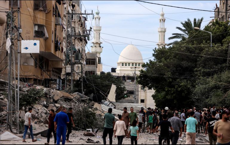 El fuerte conflicto armado estalló esta mañana por una ofensiva sorpresa contra Israel por tierra, mar y aire del grupo islamista Hamás, a la que Israel respondió. AFP / M. Abed