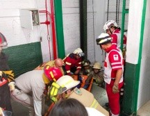 Distintas dependencias participaron en el rescate de dos personas. CORTESÍA / Protección Civil