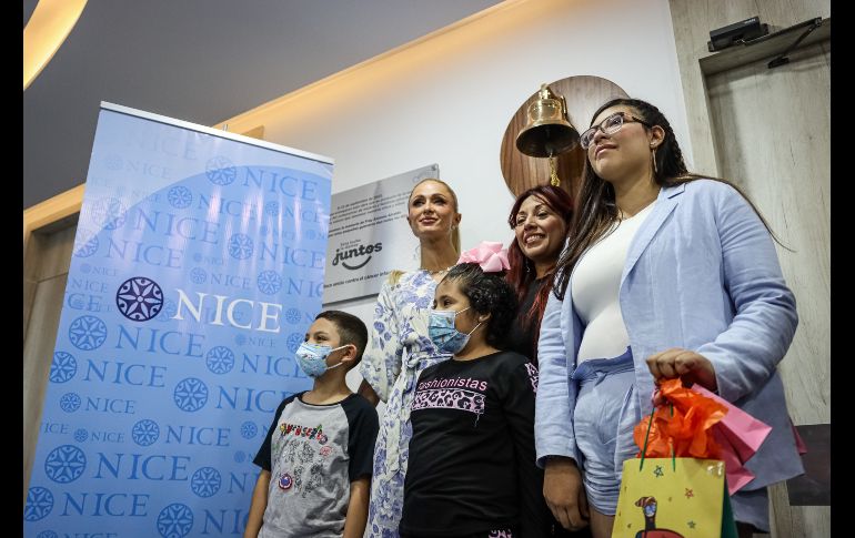 Paris realizó esta visita exprés a través de la firma Nice, la cual también tiene una fundación.