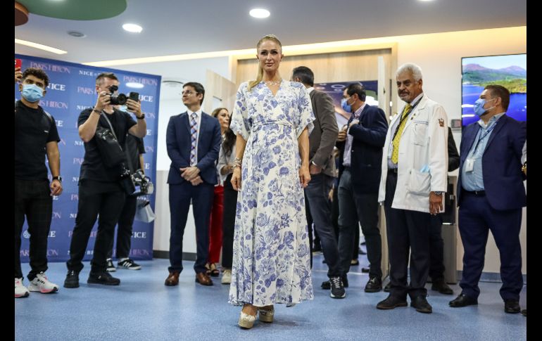 Paris realizó esta visita exprés a través de la firma Nice, la cual también tiene una fundación.