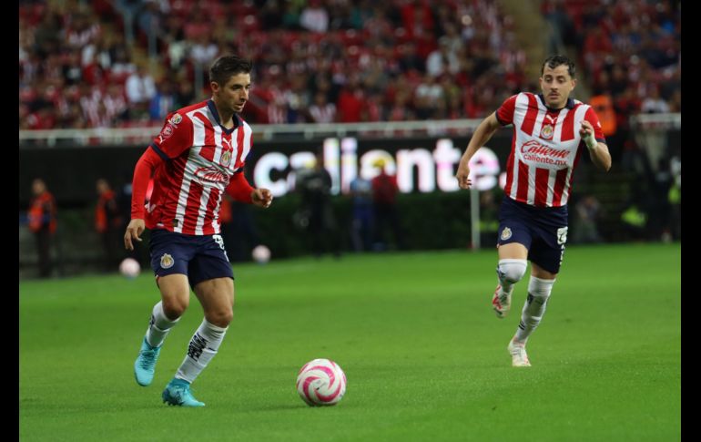 Después de una semana llena de turbulencias y controversias, Chivas celebró con euforia esta importante victoria en el Clásico Tapatío. EL INFORMADOR / H. Figueroa