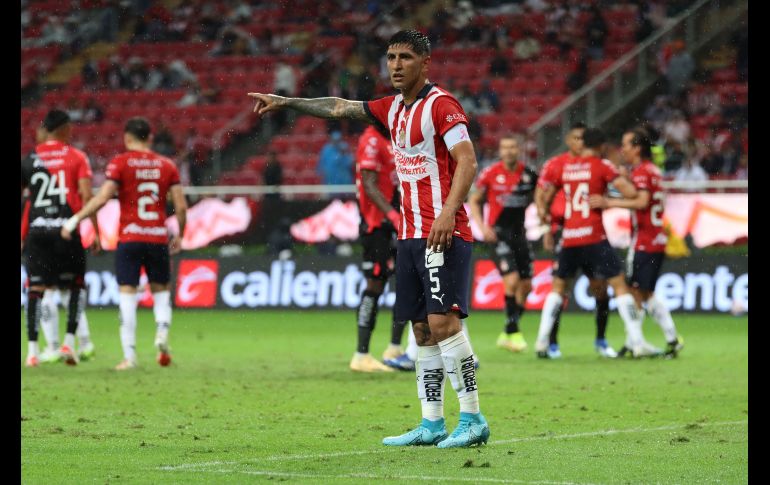 Después de una semana llena de turbulencias y controversias, Chivas celebró con euforia esta importante victoria en el Clásico Tapatío. EL INFORMADOR / H. Figueroa