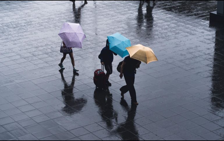 El SMN alertó a la población por la formación de dos ciclones: el Ciclón Max y la Tormenta Tropical 