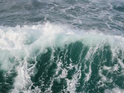 Las autoridades pidieron a la población que se mantenga alejada de las zonas costeras de las áreas afectadas hasta que se levante la alerta. Unsplash.