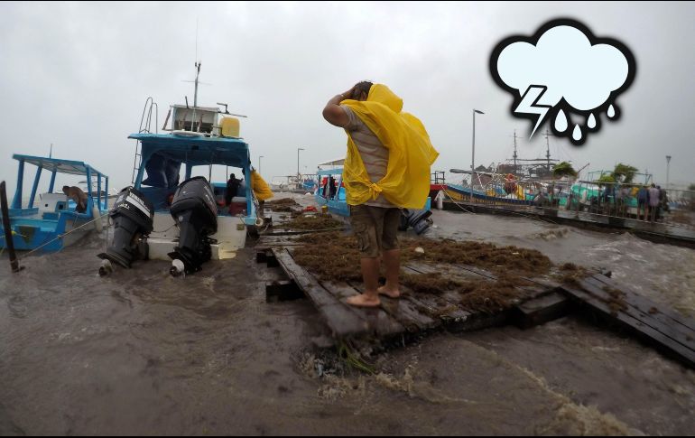 Se mantiene zona de prevención por efectos de tormenta tropical desde Acapulco, Guerrero; hasta Punta San Telmo, Michoacán. EFE / ARCHIVO