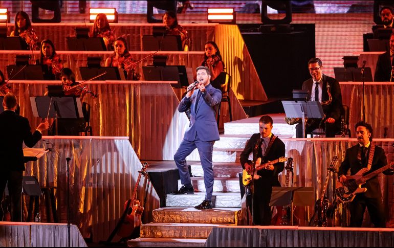 Picardía y una aire de seducción fueron los acompañantes de Michael Bublé, quien logró un recinto con sold out. EL INFORMADOR/ H. Figueroa