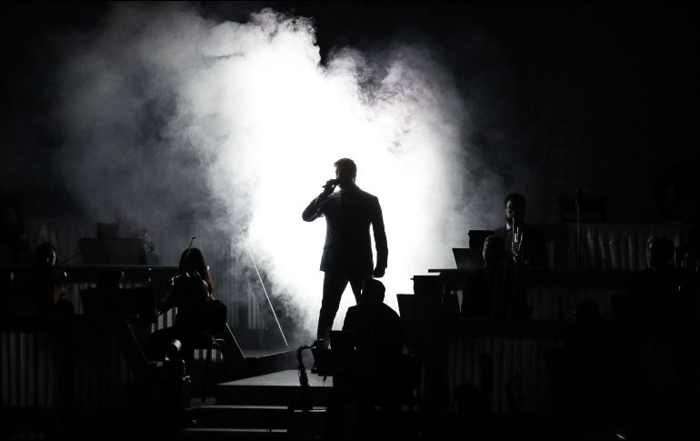 Picardía y una aire de seducción fueron los acompañantes de Michael Bublé, quien logró un recinto con sold out. EL INFORMADOR/ H. Figueroa