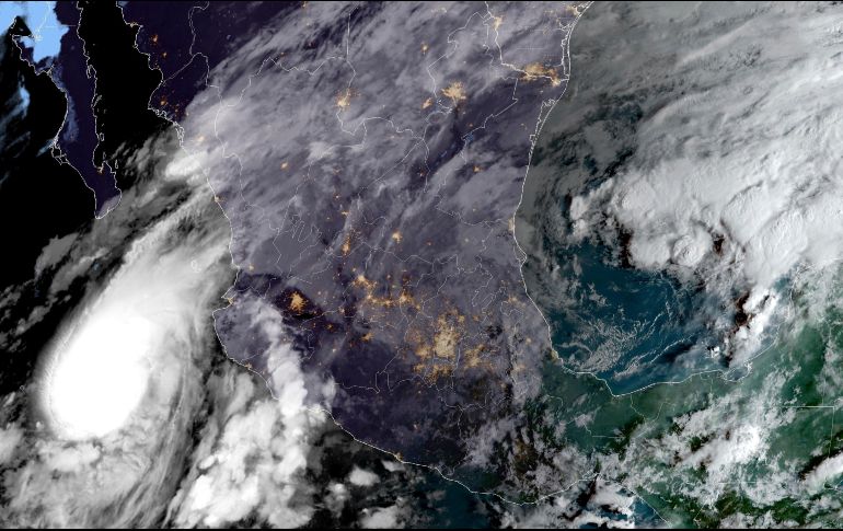 De acuerdo con la Conagua, actualmente el núcleo se encuentra a unos 130 km al suroeste de Cabo Corrientes y a aproximadamente 175 km al suroeste de Puerto Vallarta, ambos municipios en el estado de Jalisco. AP