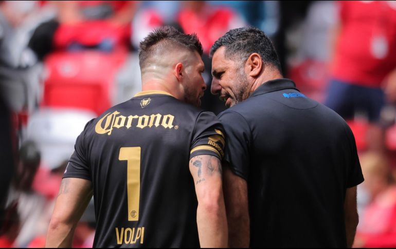 Según dichos del propio Volpi, Ángel Sosa se molestó con el portero brasileño debido a que este cobró un penalti en contra de su exequipo. IMAGO7