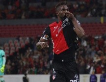 Su partida al América dolió a los seguidores del Atlas, sin embargo el amor por México nació, creció y se desarrolló en el futbol tapatío, jugando para la Academia. IMAGO7