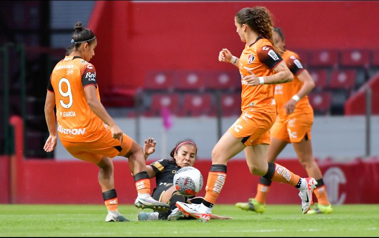 Las rojinegras no brillaron dentro del campo, en la mayor parte del encuentro se vieron superadas por el rival y les fue difícil hacerle frente a unas diablas que les costó sacar la victoria y a sus delanteras, por momentos, les faltó puntería. IMAGO7