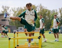 El jugador también hizo hincapié en la competencia interna que se vive dentro del grupo de jugadores, atribuyéndola a la intensidad que el entrenador Jaime Lozano ha impuesto en los entrenamientos. IMAGO7