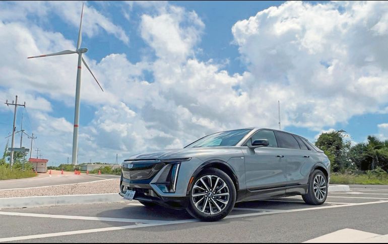 Cadillac Lyriq 2024 está disponible en México en una sola versión a un precio de un millón 899 mil pesos. ESPECIAL