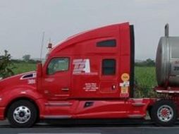Un tráiler que transportaba 30.5 toneladas de acrilonitrilo fue robado. ESPECIAL