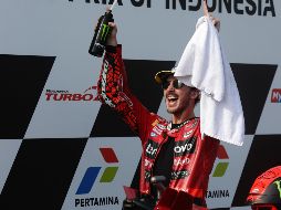 'Pecco' Bagnaia fue remontando posiciones hasta terminar entre los tres primeros.  EFE