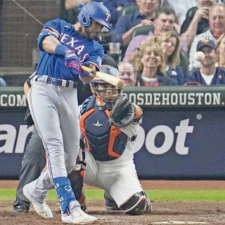 Los Rangers se avivan en Houston