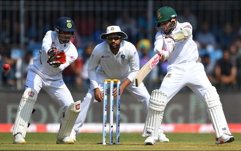 La decisión de elevar al críquet a deporte olímpico por primera vez desde 1900 se realizó en el destino ideal para el deporte debido a que la India es sede de la Copa Mundial de críquet que lleva a cabo en este momento. AFP / ARCHIVO