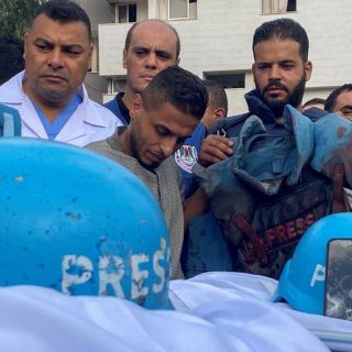 ¿Cuántos periodistas han muerto durante los combates en Gaza e Israel?