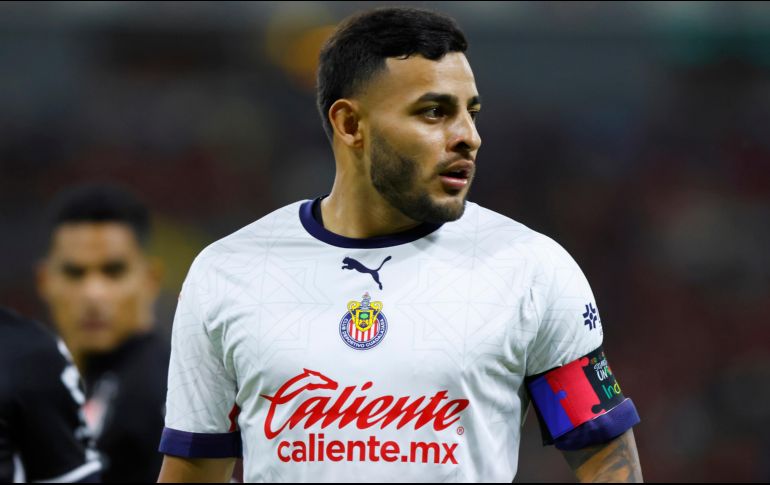 La permanencia de Alexis Vega en el Guadalajara se ve muy difícil, pues la directiva ya le dejó en claro que no entra en planes para el próximo torneo. IMAGO7