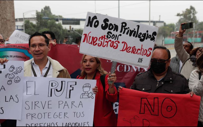 El dirigente sindical también desmintió que haya habido diálogo con el coordinador de la bancada de Morena. SUN/D. Simón.